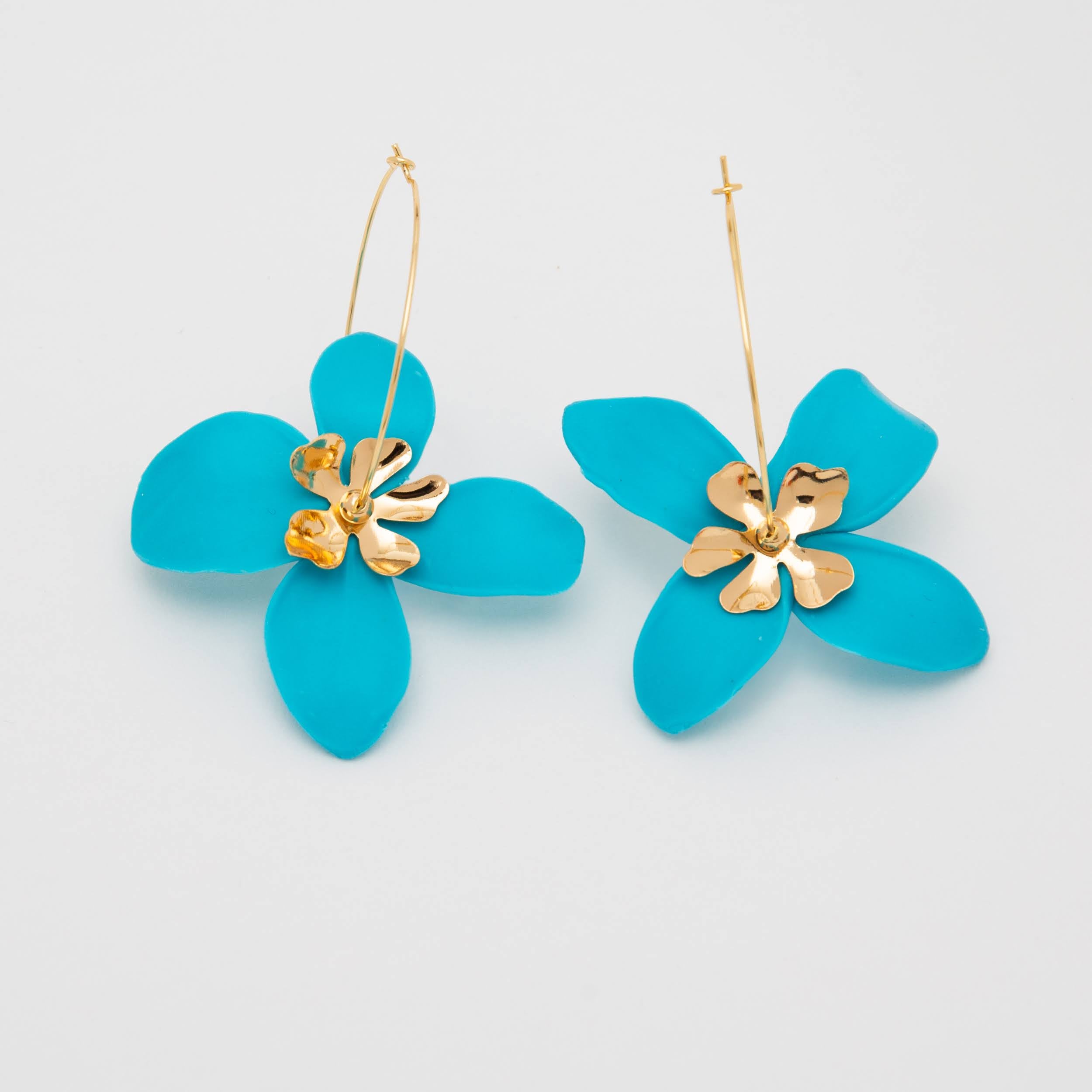 Beautiful sky blue earings 4