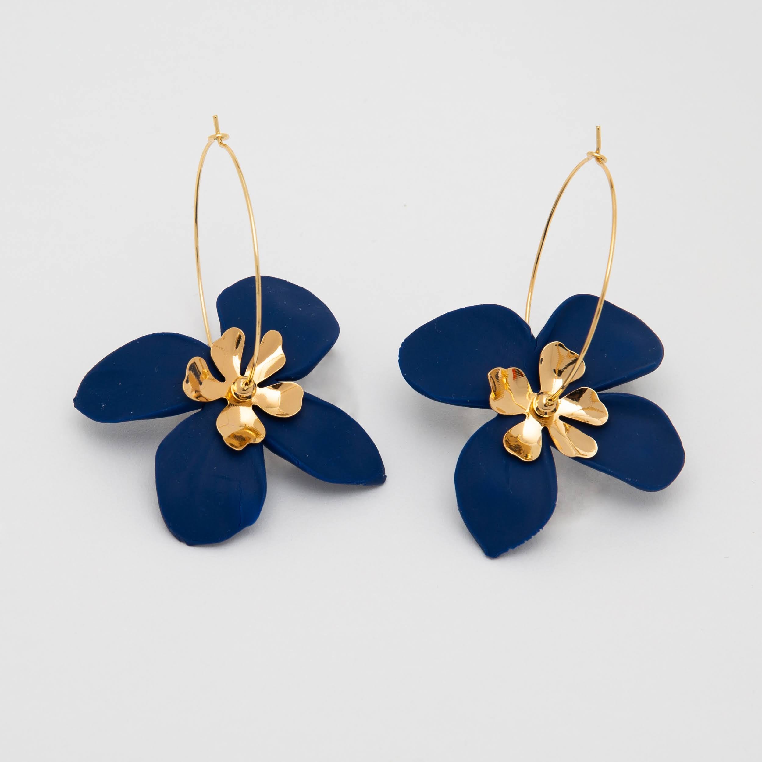 Beautiful blue earings 1