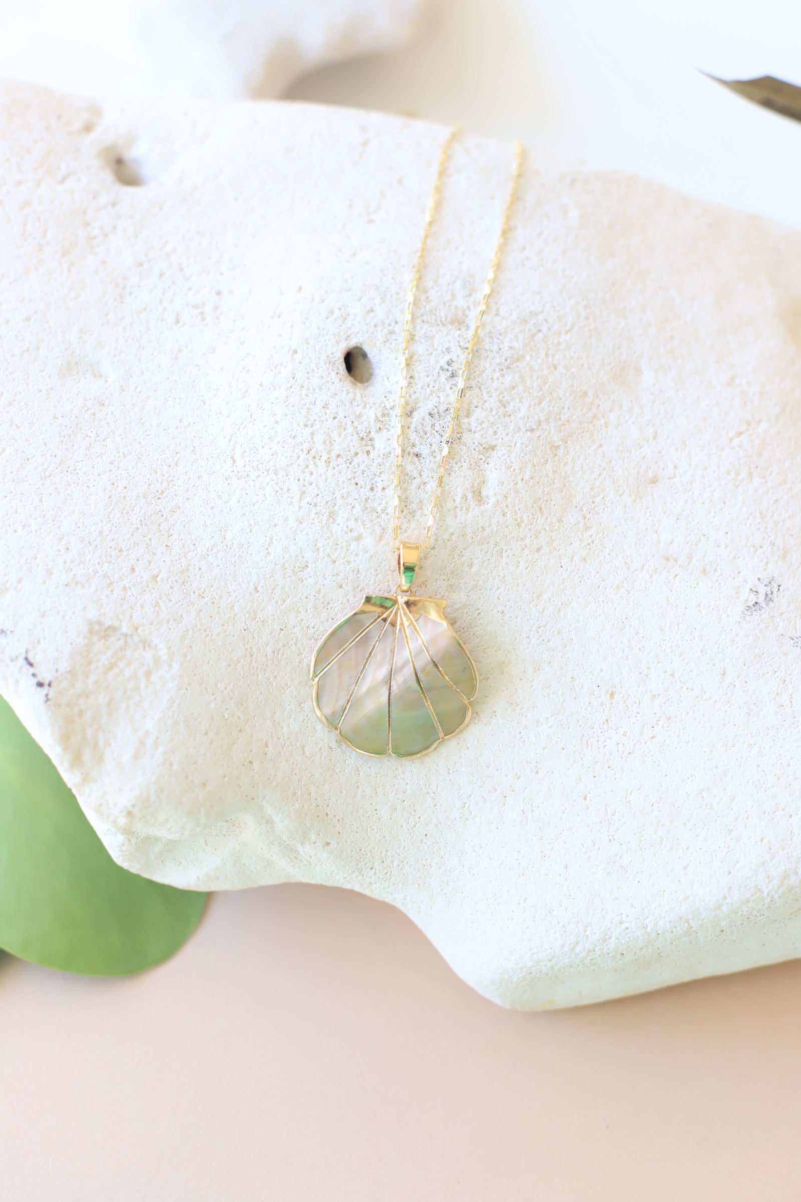 Vintage 24k Gold Edge Shell Pendant Necklace