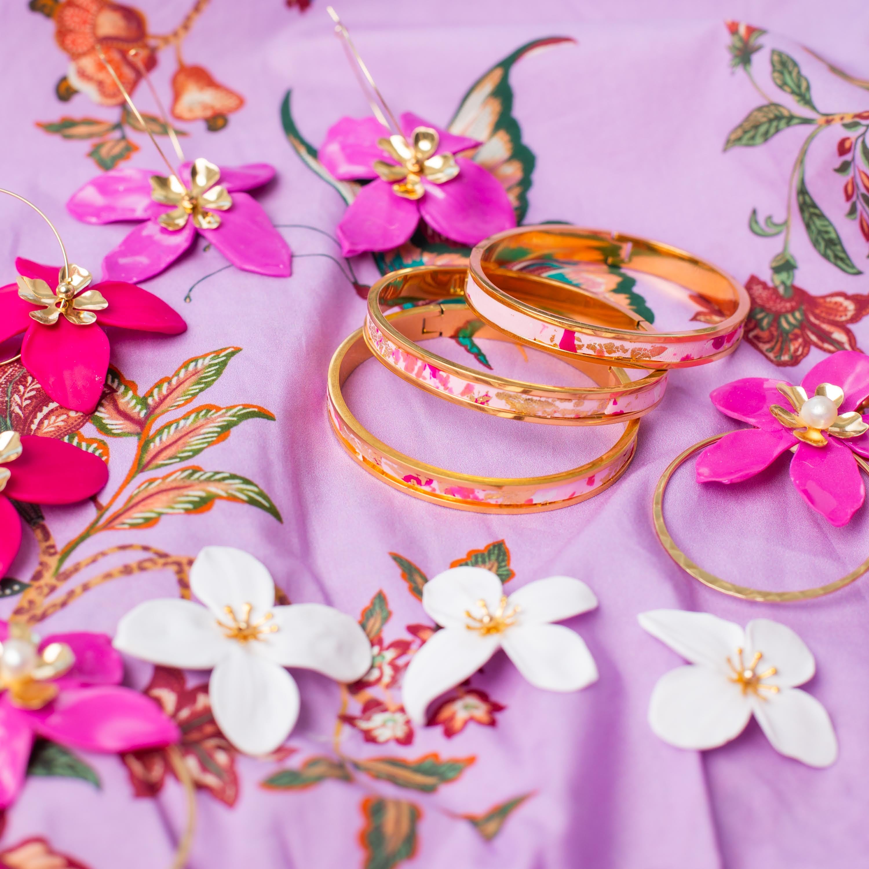 The prime colors of jewelry to wear for each season 🌸