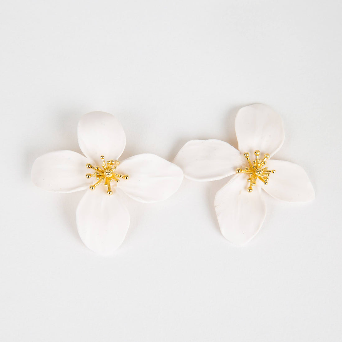 Paperwhite Charleston Flower Earring