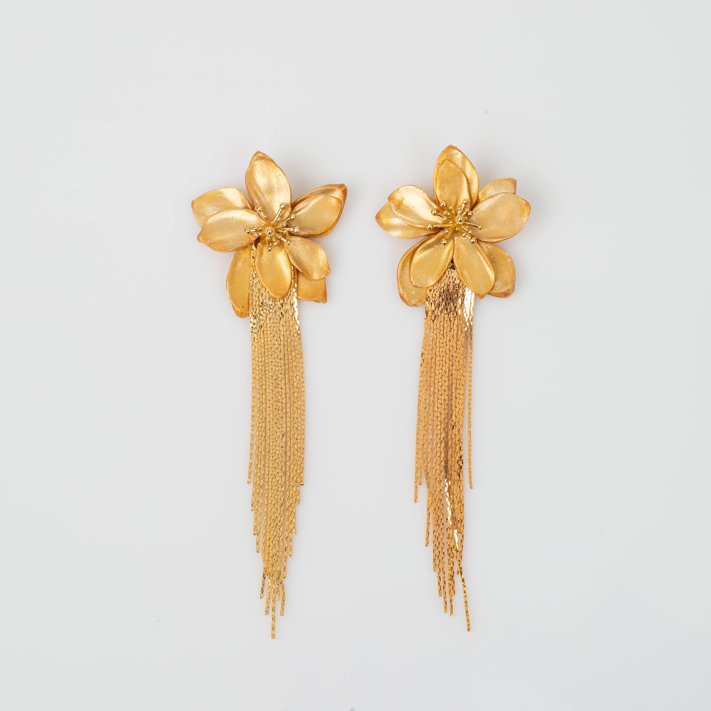 Sanibel Dangle Statement Flower Earring